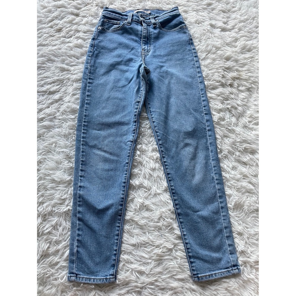 Levi's High Waisted Taper Jeans